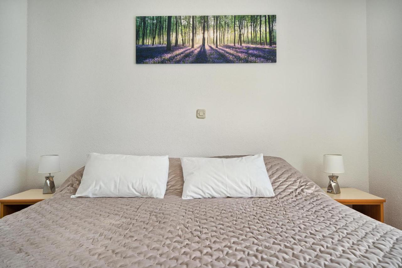 Apartments Irena Хвар Экстерьер фото