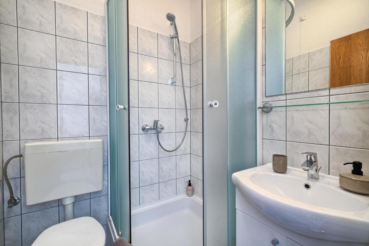Apartments Irena Хвар Экстерьер фото